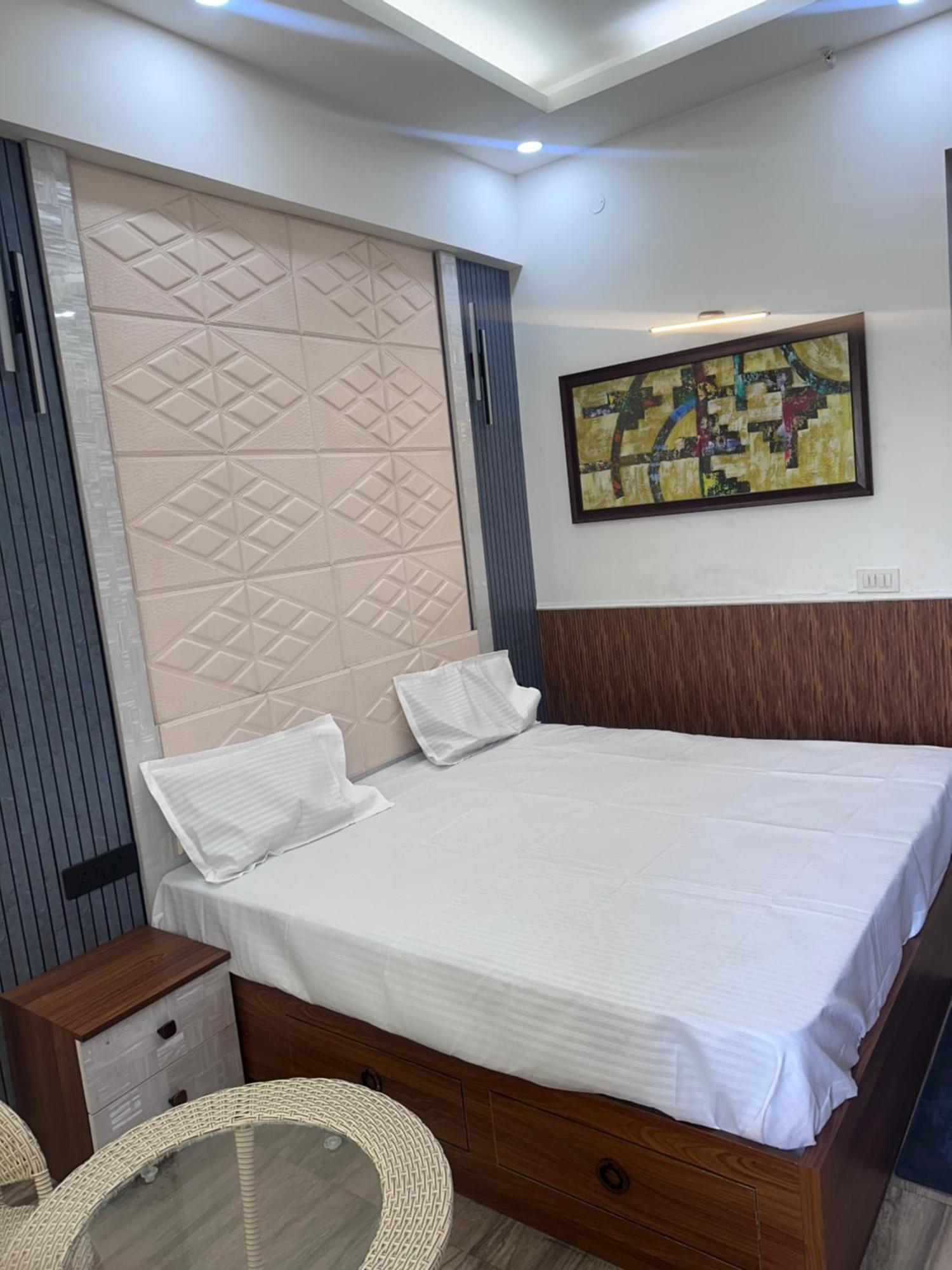 Hotel Velvet Greater Noida Exterior photo